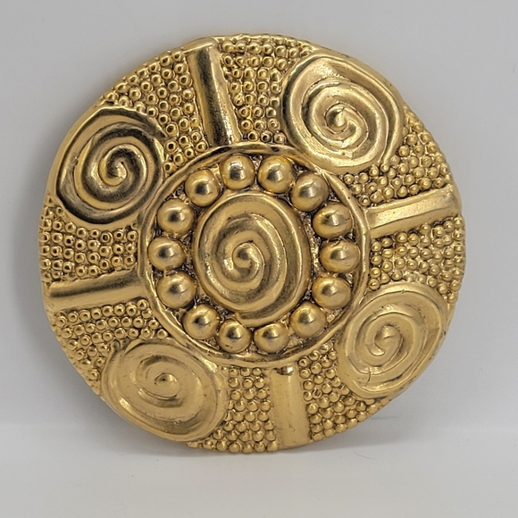 Vintage Signed PEARL 1990  Belt Buckle Round Gold Metal  Enamel - Picture 1 of 9